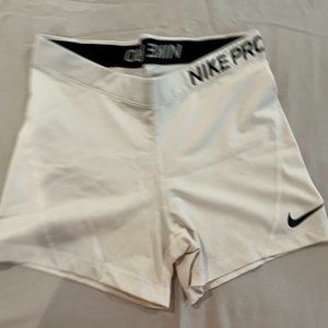 Nike Pro Dri-FIT Women's 3" High-Rise Training Shorts